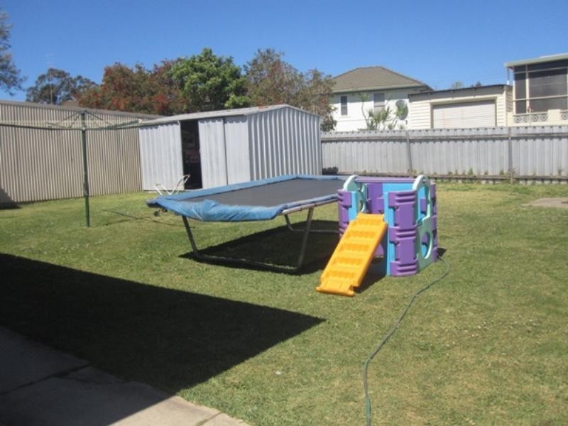 17 Tobruk Crescent, Shortland NSW 2307