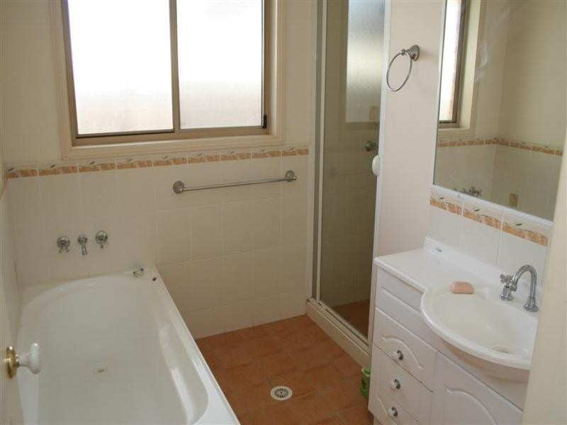 2/136 Broadmeadow Road, Broadmeadow NSW 2292