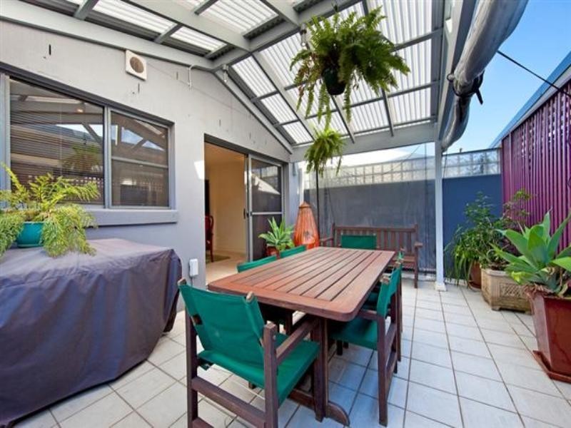 2/25 Patrick Street, Merewether NSW 2291