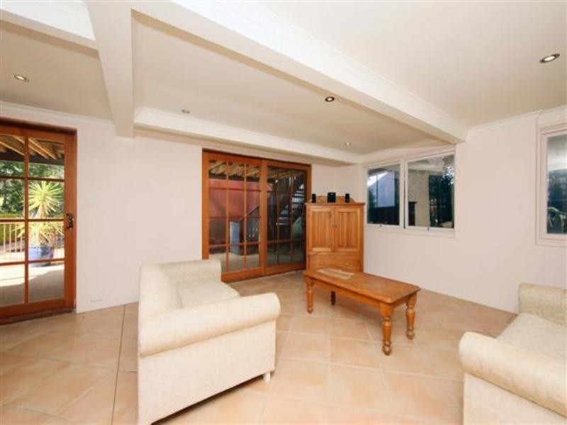 14 Whalan Street, Garden Suburb NSW 2289