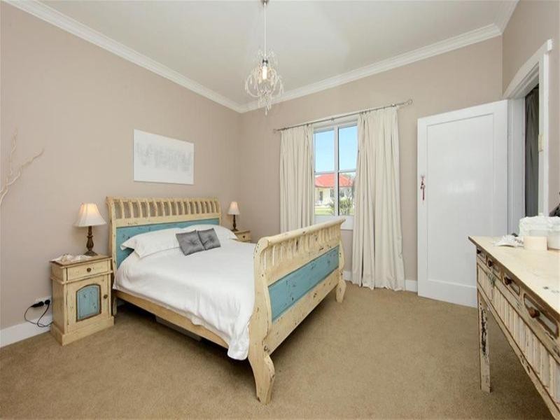 263 Beaumont Street, Hamilton South NSW 2303