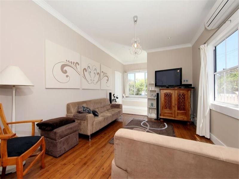 263 Beaumont Street, Hamilton South NSW 2303