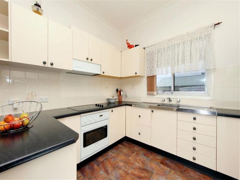 1 Pearce Street, Cardiff NSW 2285