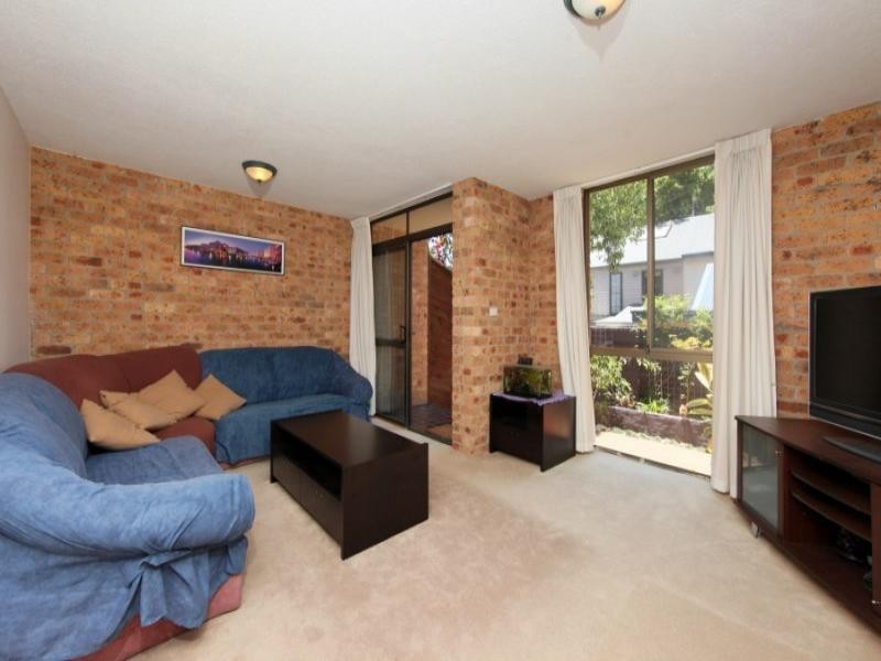 2/27 Corlette Street, Cooks Hill NSW 2300