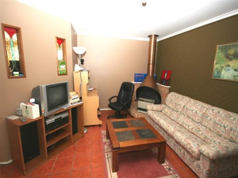 16 Maclean Close, Cardiff NSW 2285