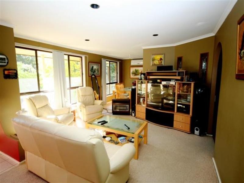 16 Maclean Close, Cardiff NSW 2285