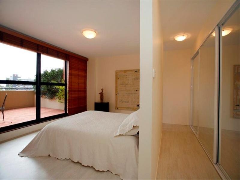 102/4 Ravenshaw Street, Newcastle NSW 2300