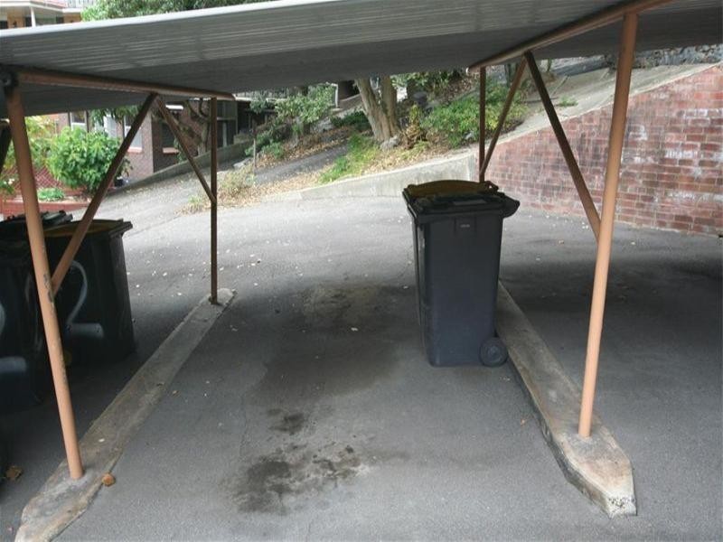 2/12 Anzac Parade, The Hill NSW 2300