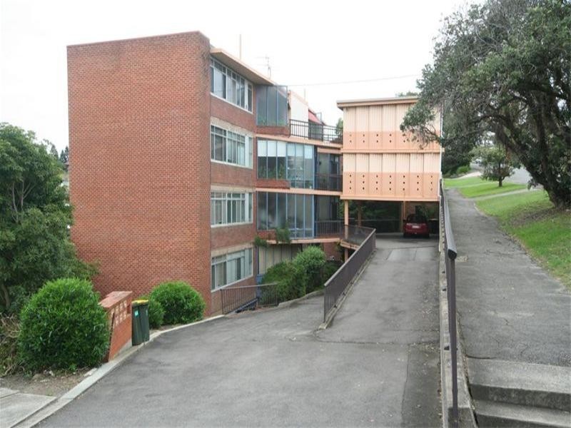 2/12 Anzac Parade, The Hill NSW 2300