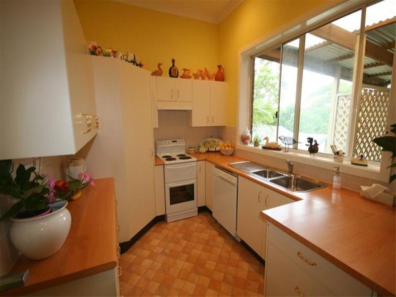 32 Garden Grove Parade, Adamstown Heights NSW 2289