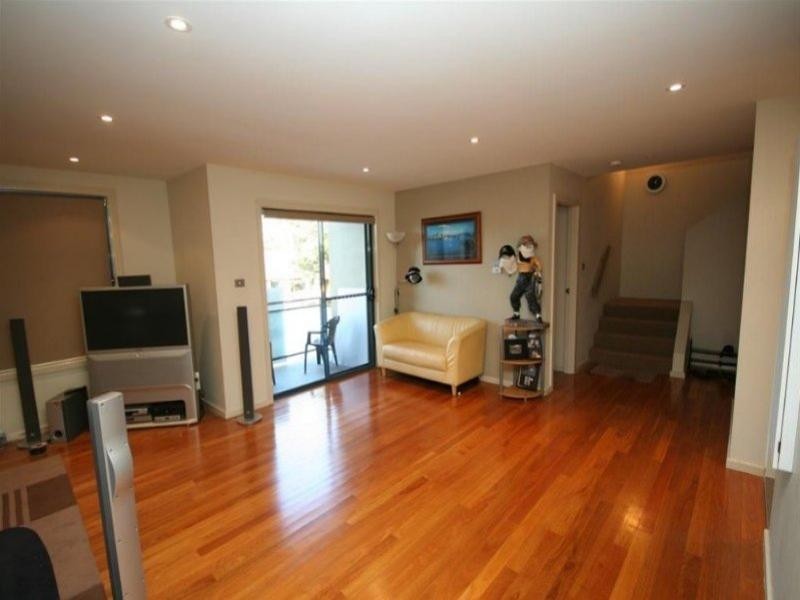 8/41 Charles Street, Warners Bay NSW 2282