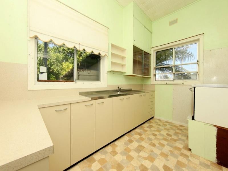 183 Broadmeadow Road, Broadmeadow NSW 2292