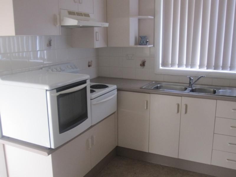 18 Angus Avenue, Waratah NSW 2298