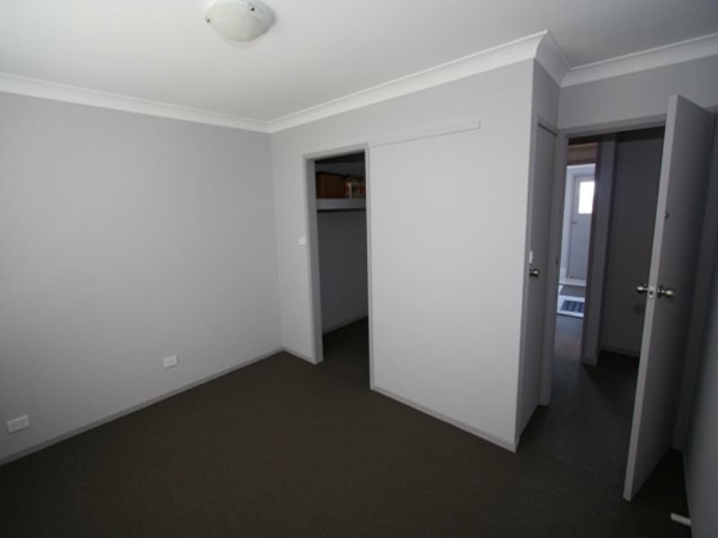 11 Winterlake Drive, Warners Bay NSW 2282