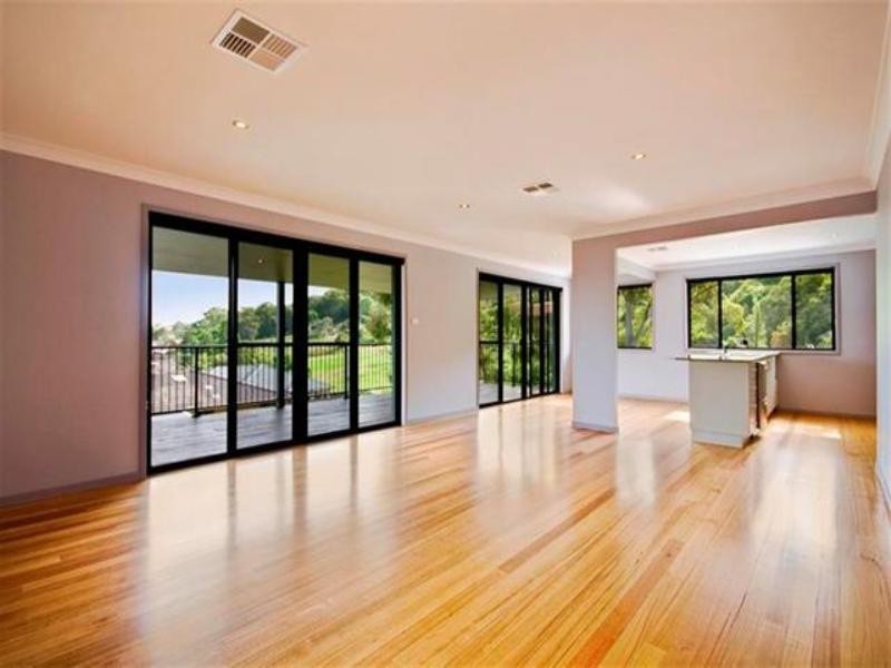 11 Winterlake Drive, Warners Bay NSW 2282