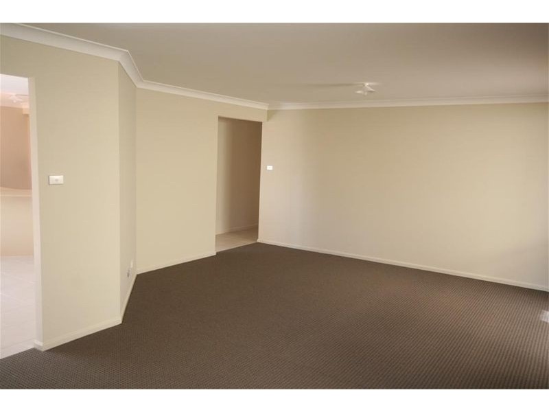 98 Woodstock Street, Mayfield NSW 2304