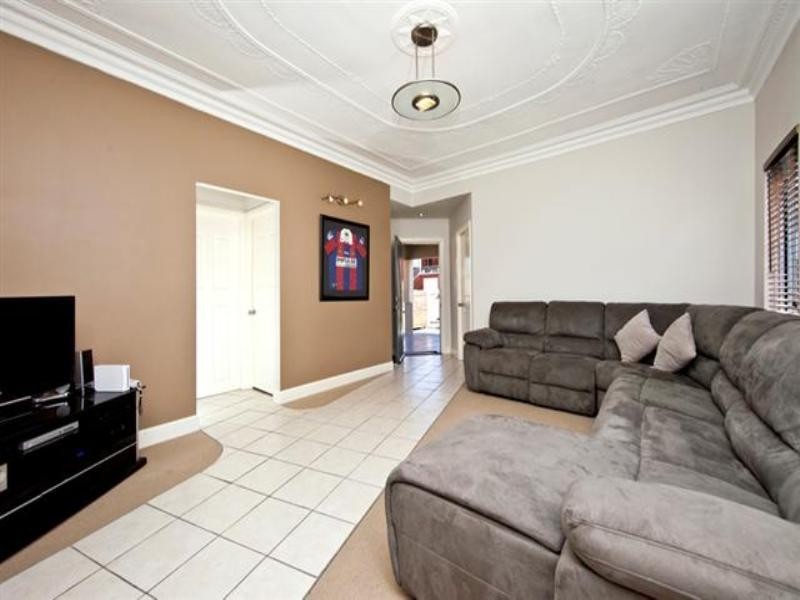 49 Gosford Road, Broadmeadow NSW 2292