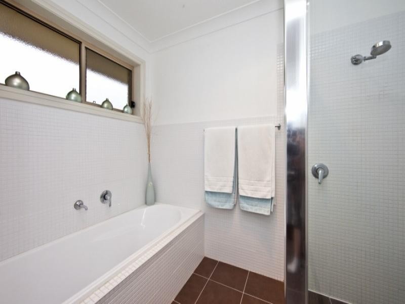 16 Bell Street, Minmi NSW 2287