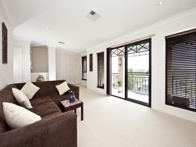 37 Henry Street, Merewether NSW 2291