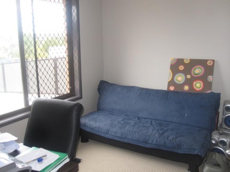 36 Aucklet Road, Mount Hutton NSW 2290