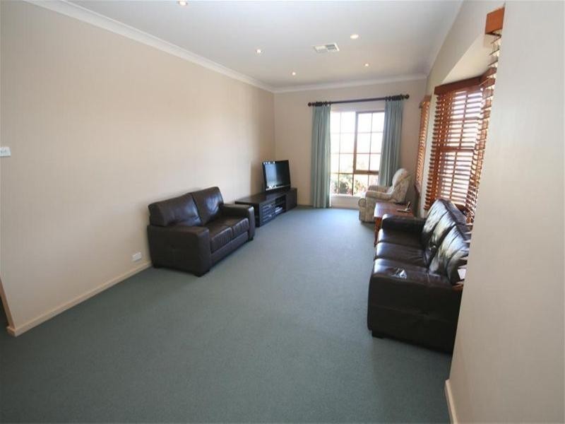 79 Ross Street, Belmont NSW 2280