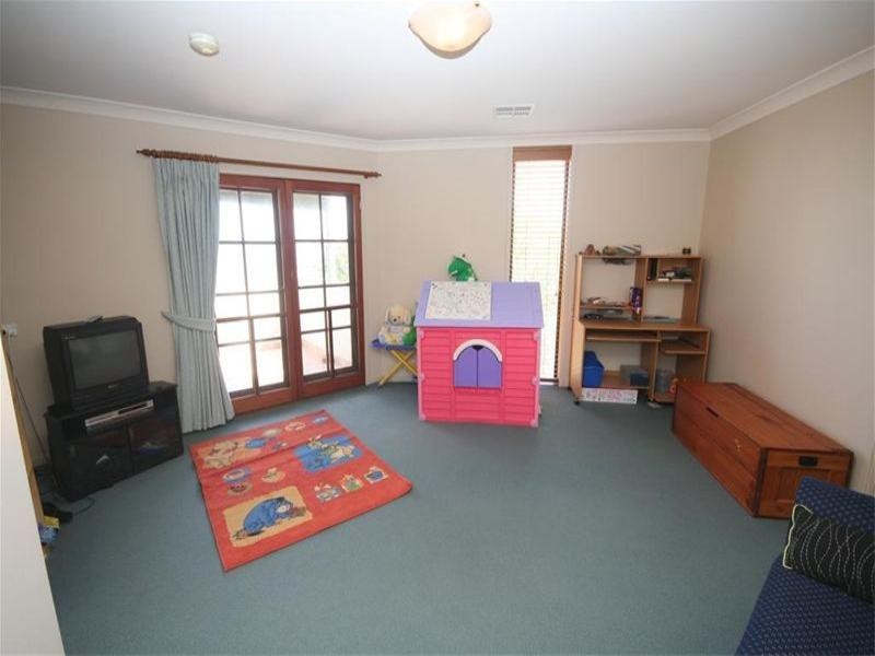 79 Ross Street, Belmont NSW 2280