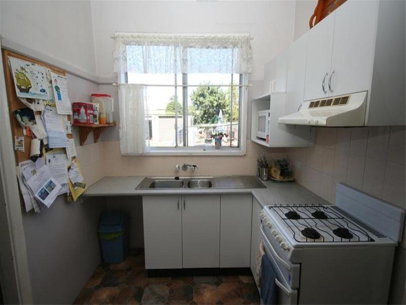 17 Watson Street, Mayfield NSW 2304