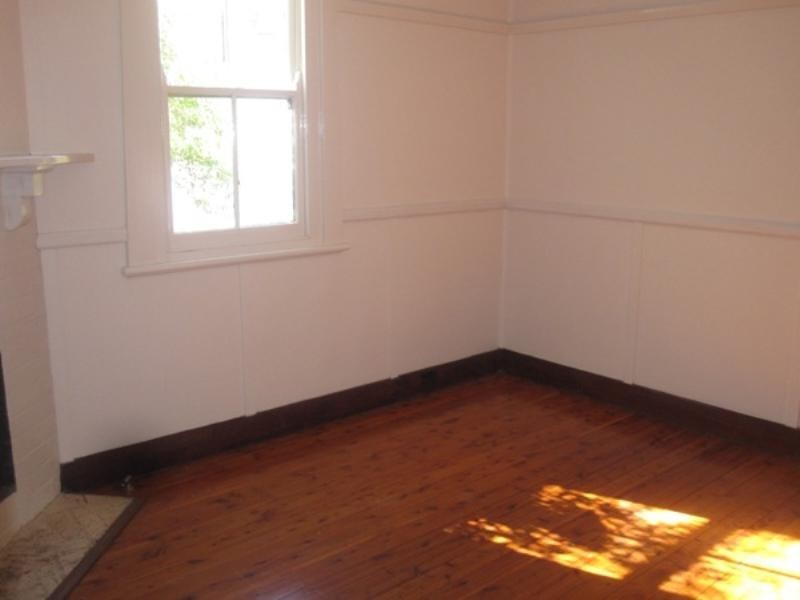 6 King Street, Waratah NSW 2298