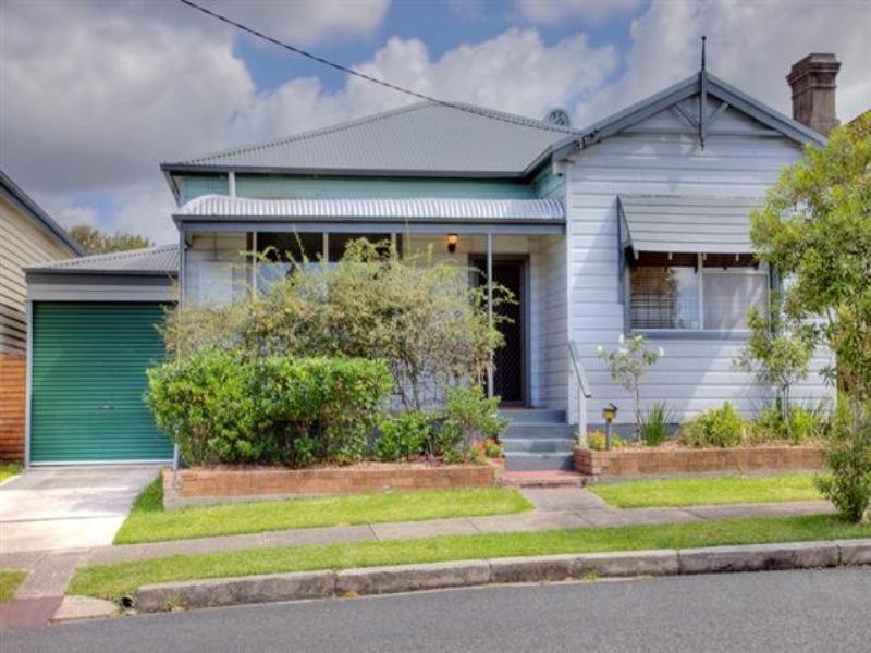 42 Samdon Street, Hamilton NSW 2303
