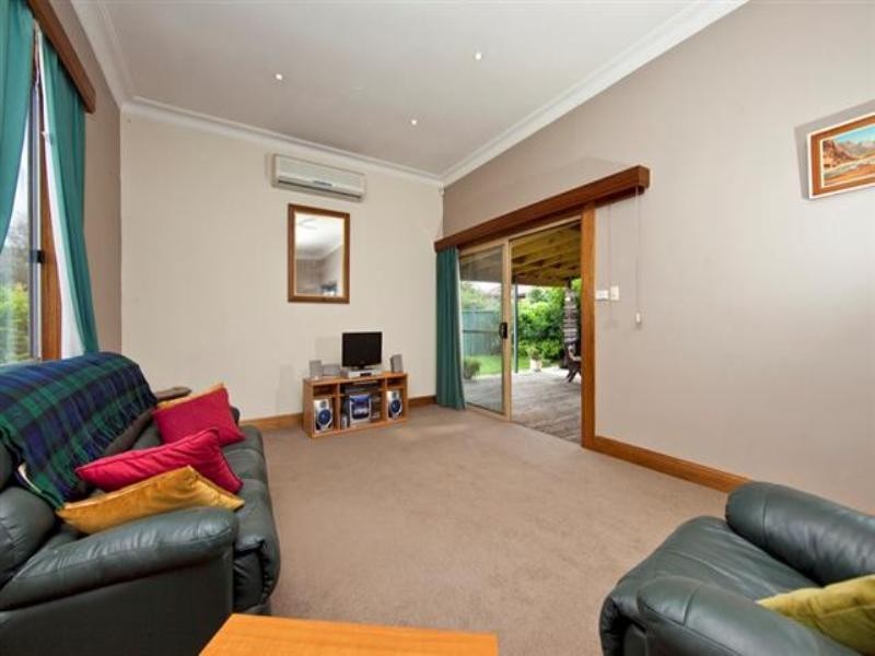 42 Samdon Street, Hamilton NSW 2303