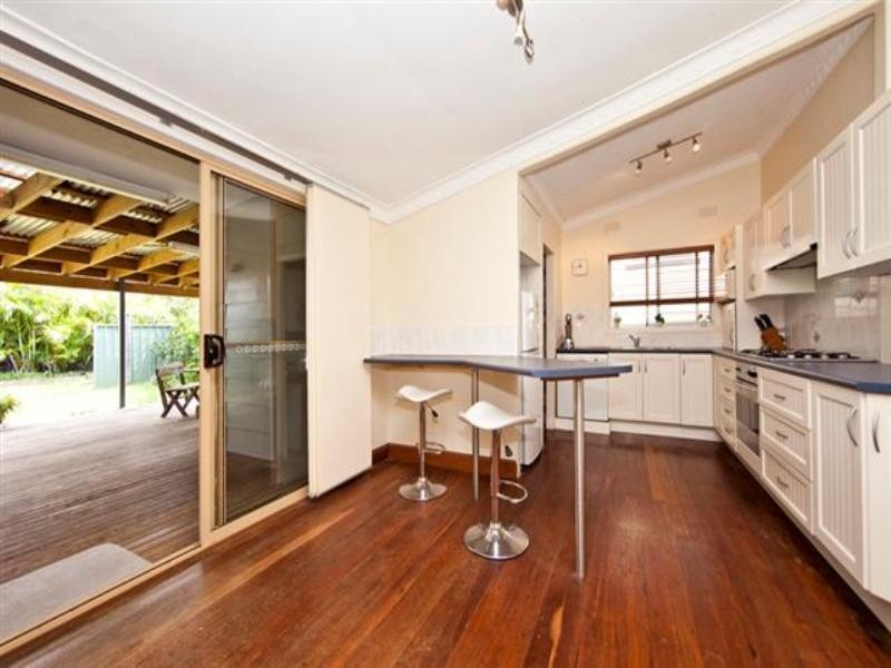 42 Samdon Street, Hamilton NSW 2303