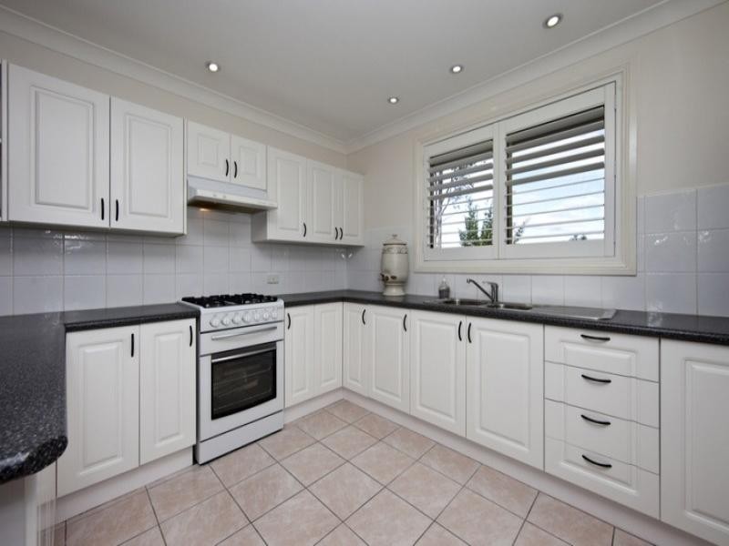 4 Sandalwood Avenue, Fletcher NSW 2287