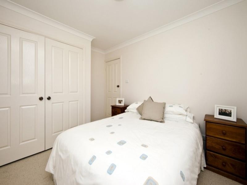 4 Sandalwood Avenue, Fletcher NSW 2287