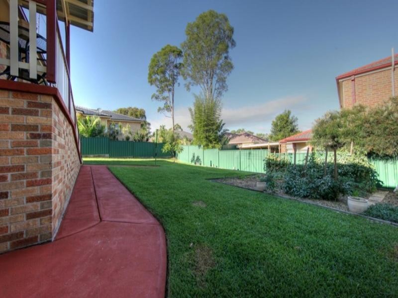 4 Sandalwood Avenue, Fletcher NSW 2287