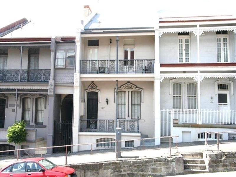 37 Newcomen Street, The Hill NSW 2300