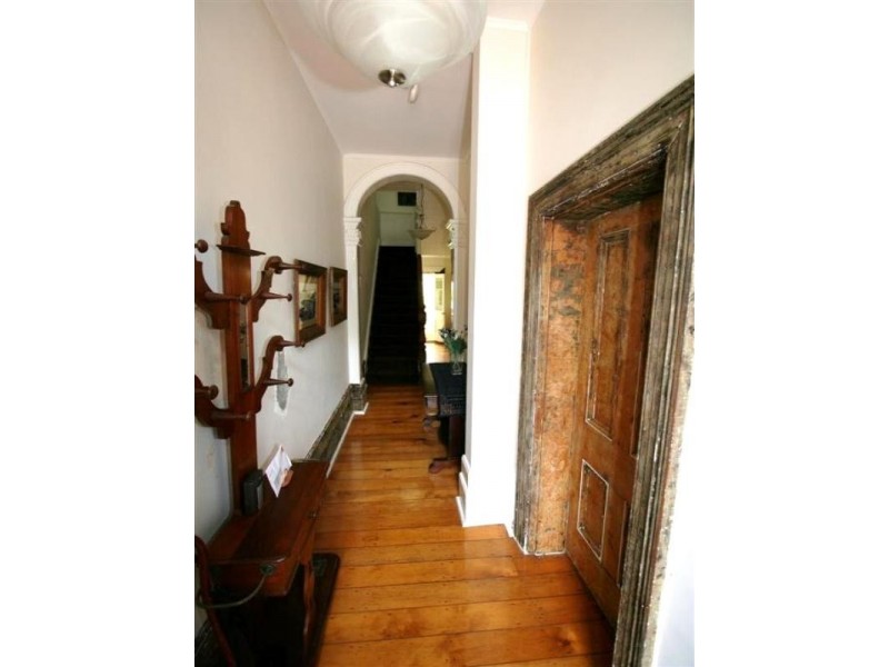 37 Newcomen Street, The Hill NSW 2300