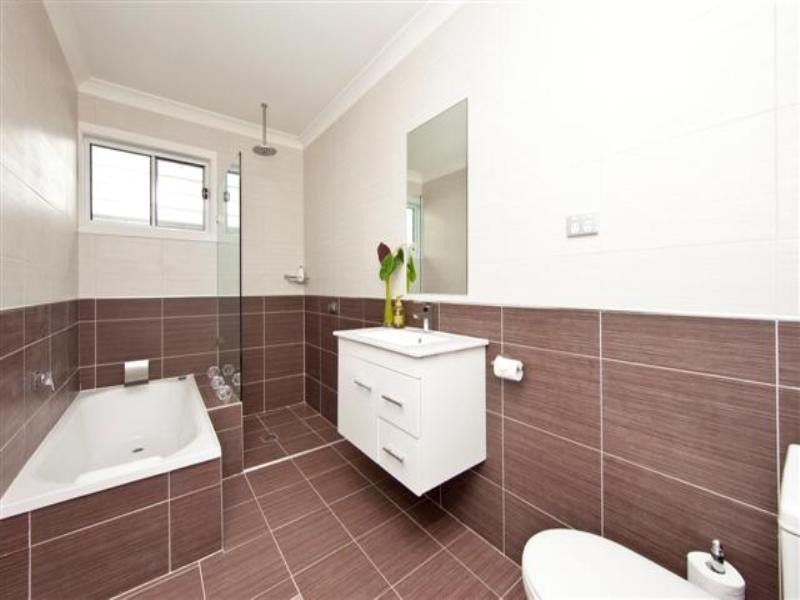 190 Lawson Street, Hamilton South NSW 2303