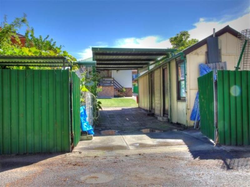 153 Gosford Road, Adamstown NSW 2289