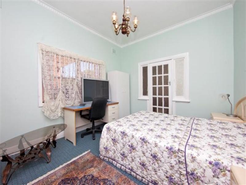 153 Gosford Road, Adamstown NSW 2289