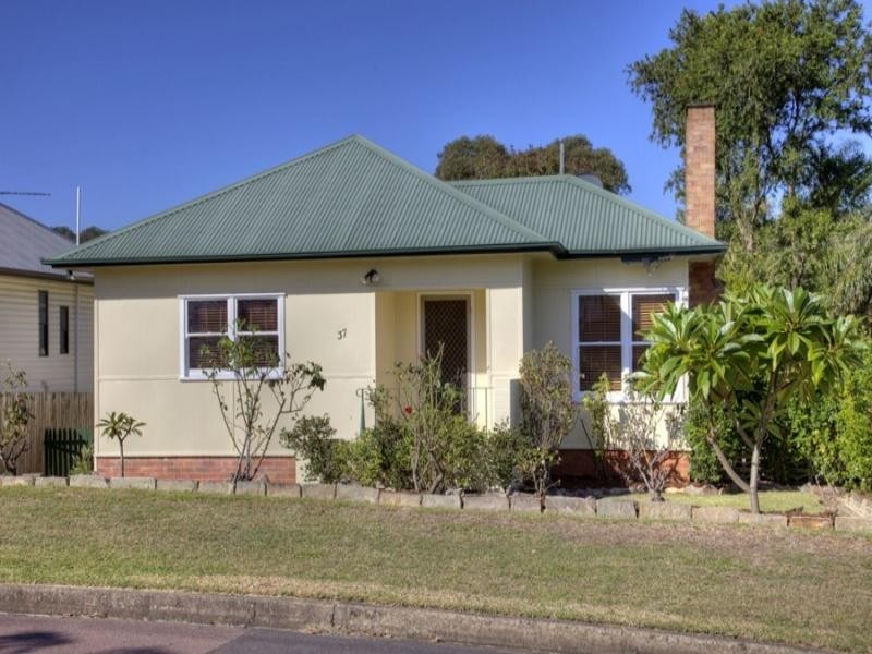 37 Raglan Street, Wallsend NSW 2287