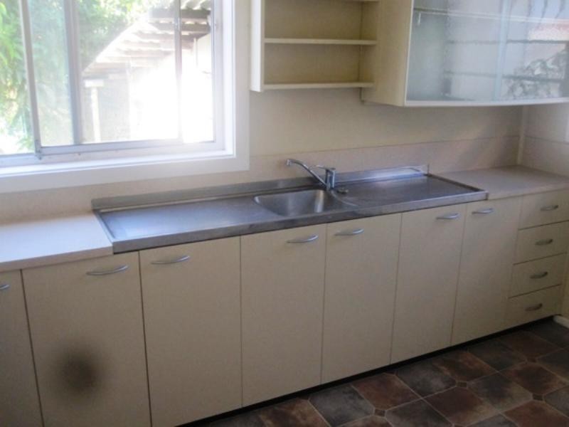 183 Broadmeadow Road, Broadmeadow NSW 2292