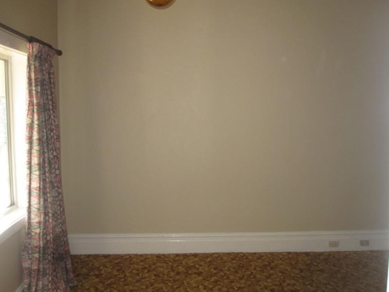 183 Broadmeadow Road, Broadmeadow NSW 2292