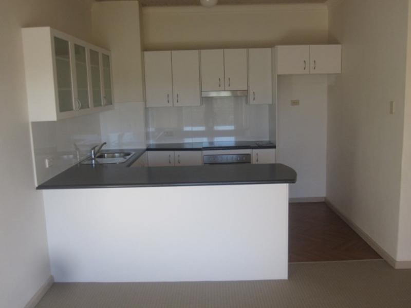 11/17 Hillview Crescent, Newcastle NSW 2300