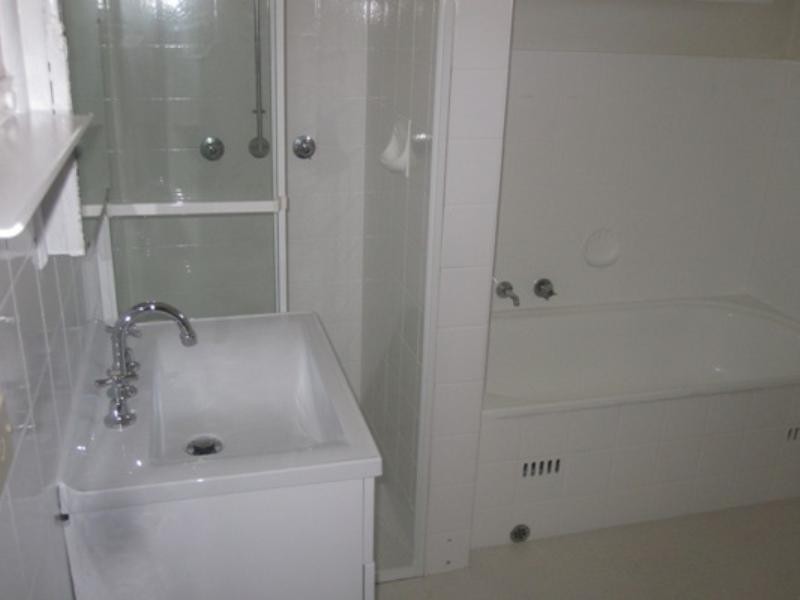 11/17 Hillview Crescent, Newcastle NSW 2300