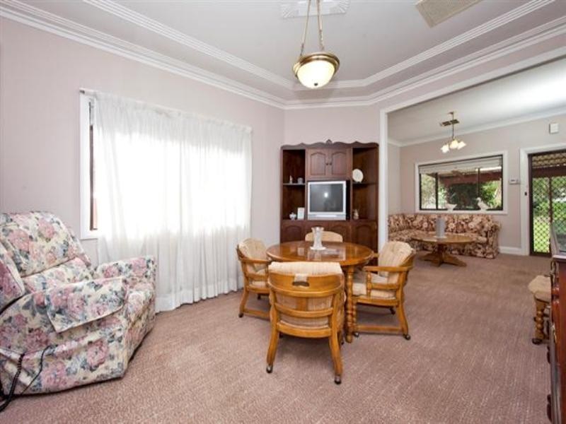 22 Robb Street, Belmont NSW 2280