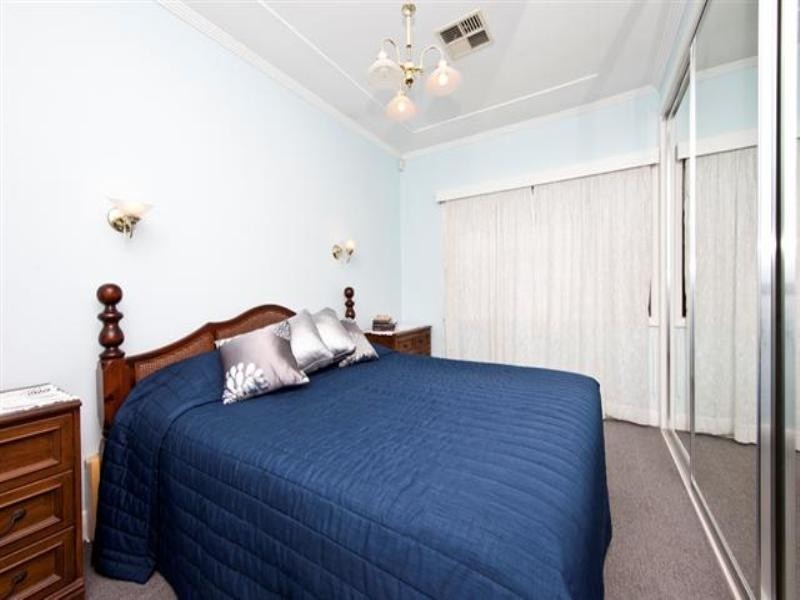 22 Robb Street, Belmont NSW 2280