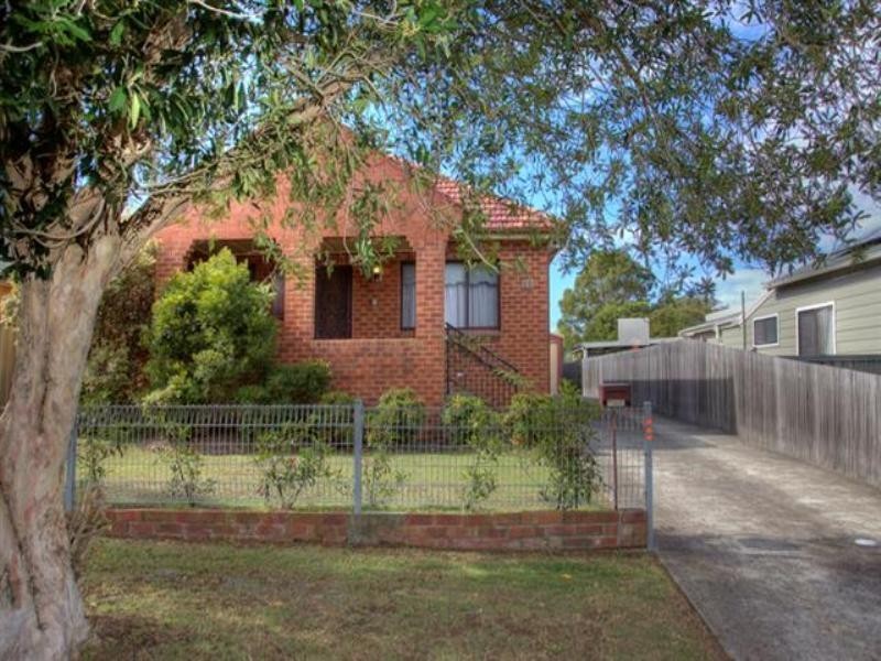 22 Robb Street, Belmont NSW 2280