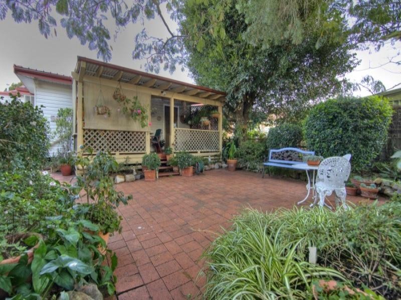 14 Travers Avenue, Mayfield West NSW 2304