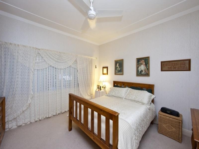 14 Travers Avenue, Mayfield West NSW 2304