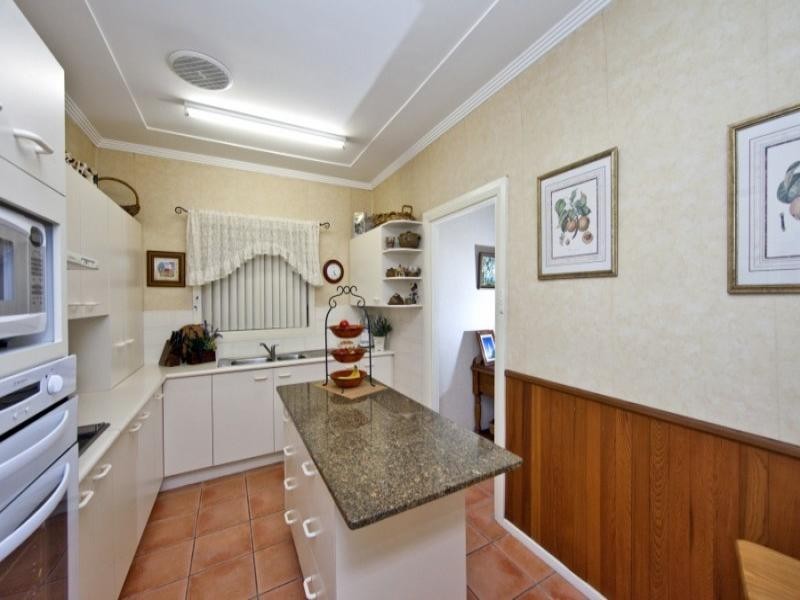 14 Travers Avenue, Mayfield West NSW 2304